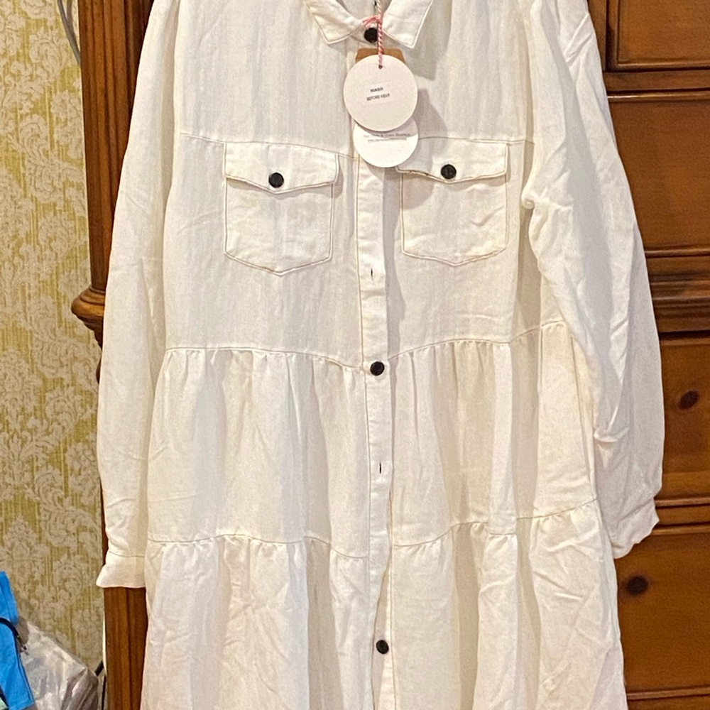 White long sleeve dress